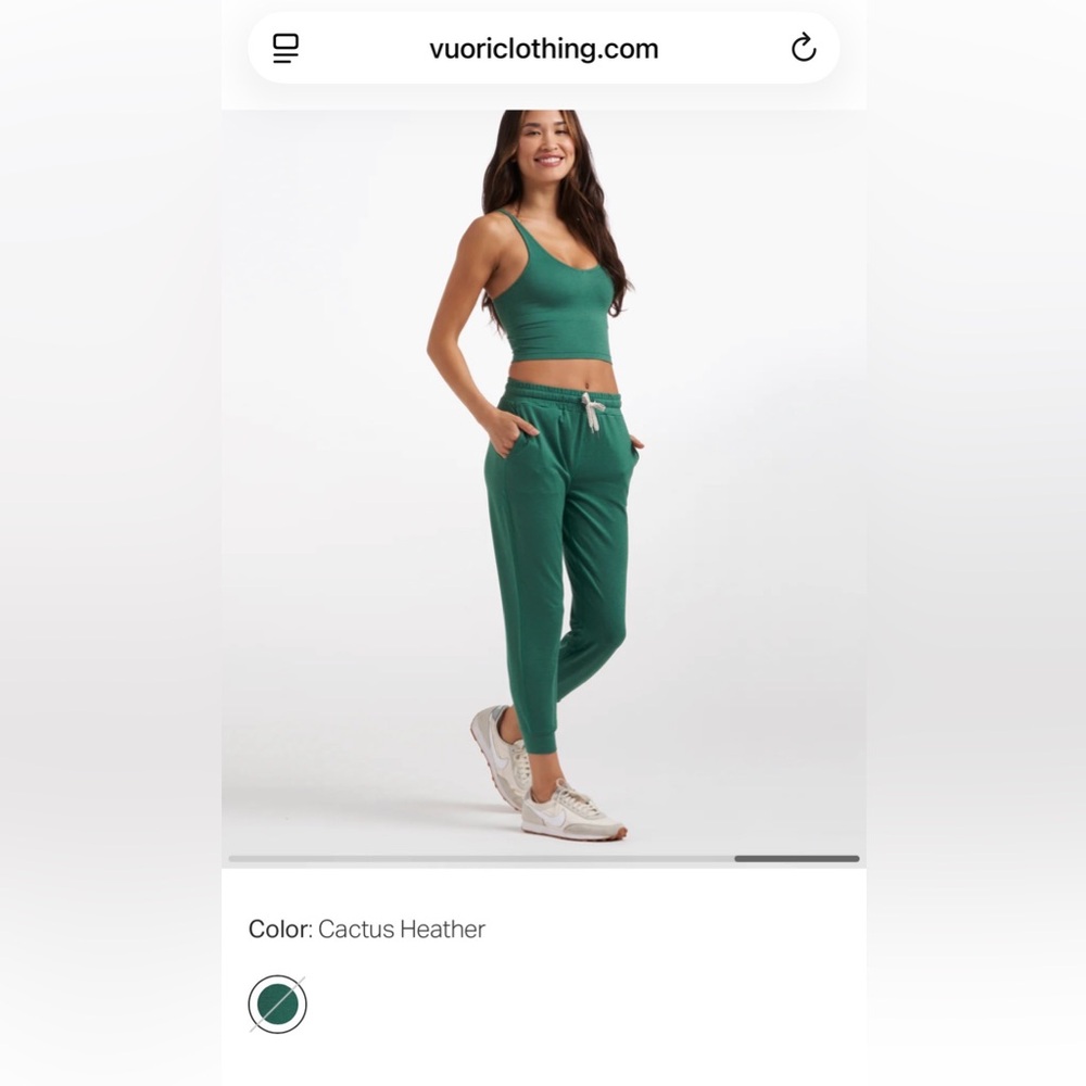 Vuori Performance Joggers. Color: Cactus Heather. Size Medium. - Picture 4 of 7